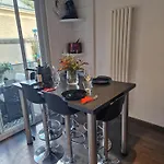Aix Centre Cosy Calme Garage Terrasse Apartment Aix-les-Bains